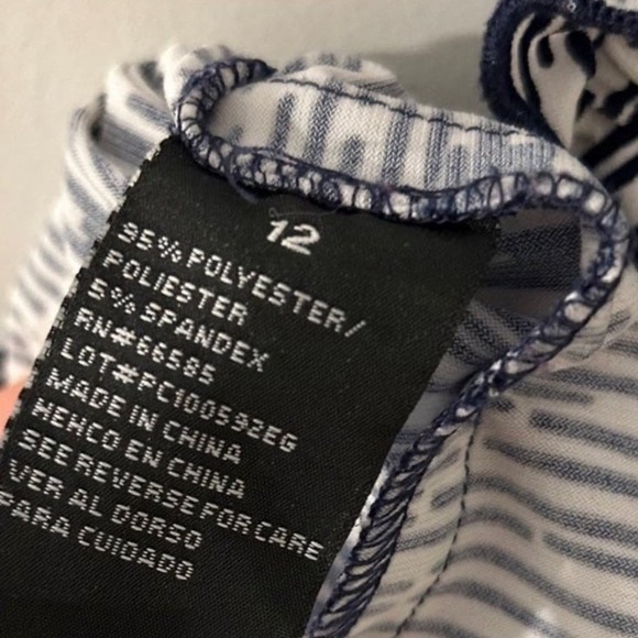 Dress - Picture 4 of 4